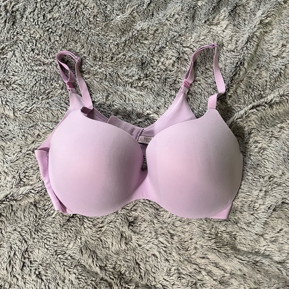 Lilac Victoria’s Secret Perfect Shape bra. 36DD. Good-Excellent used condition.